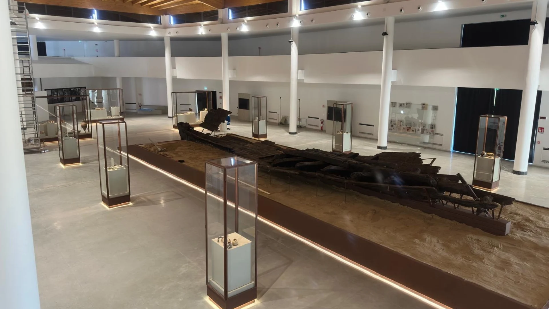 Museo dei Relitti di Gela - interno notturno