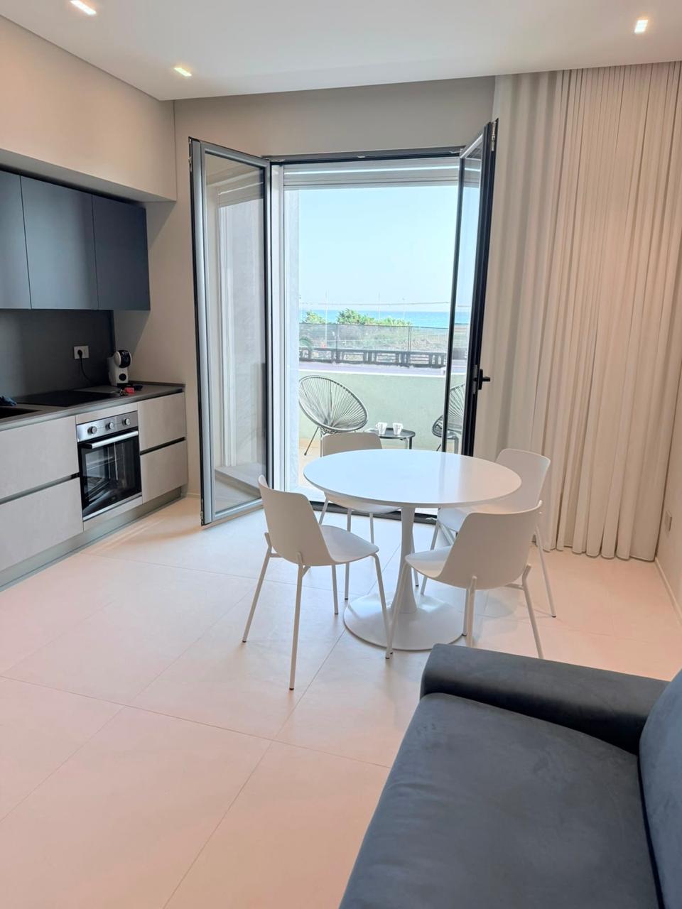 Sea View — angolo pranzo affacciato sul mare